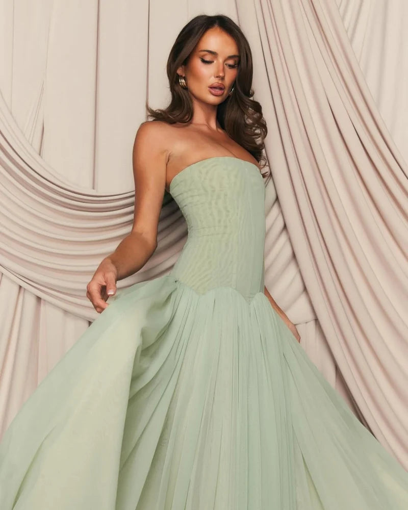 Women's Strapless Tulle Maxi Dress with Fitted Bodice Design