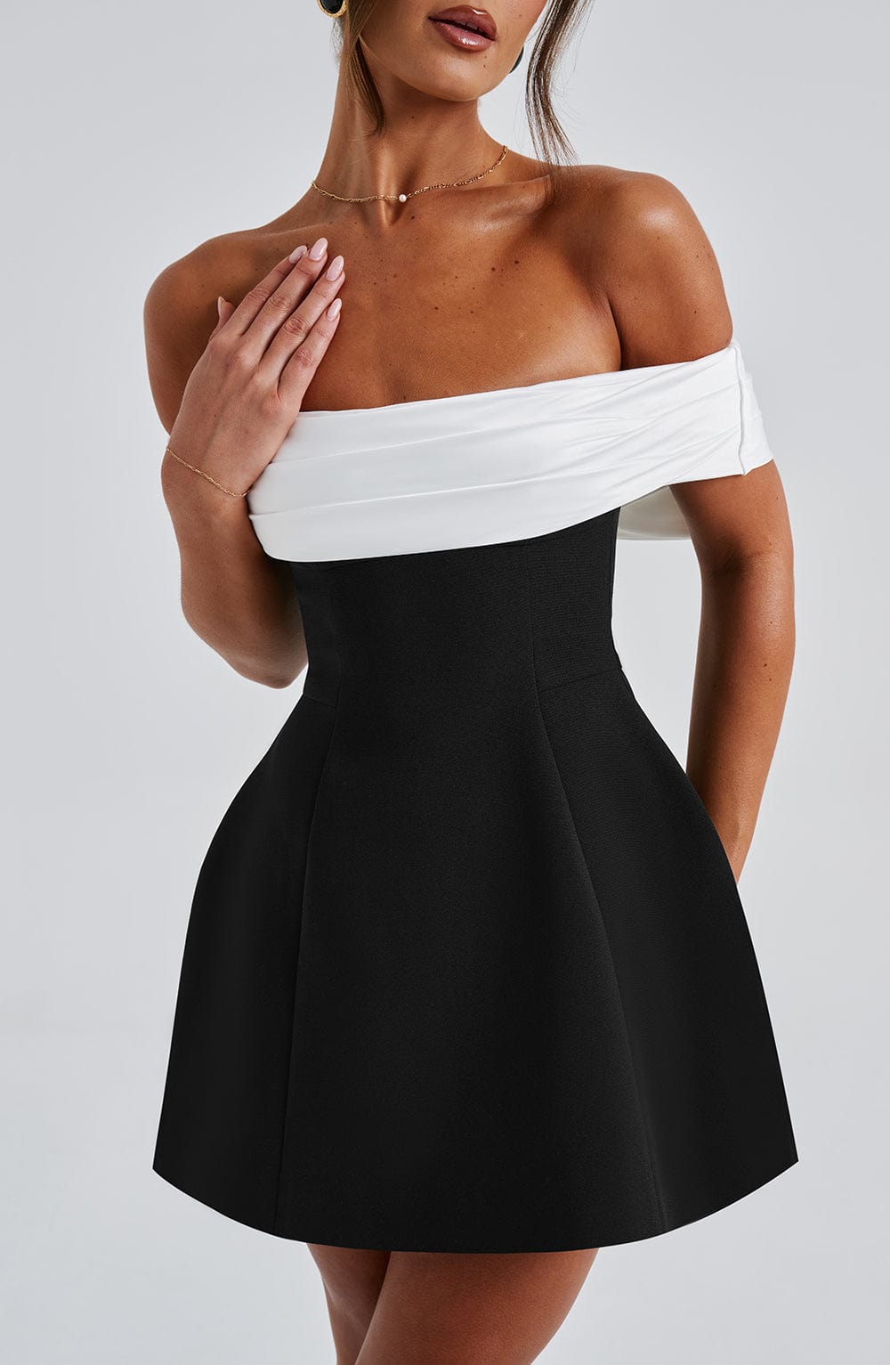 M.T Women's Dress Bardot Bubble Hem Black/White Crepe Party Mini Dress